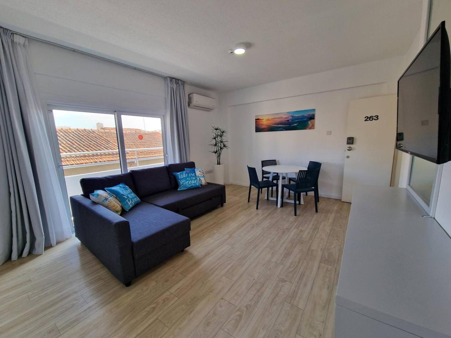 Kitieos Central Apts 100M From Finikoudes Beach Larnaca Exteriér fotografie